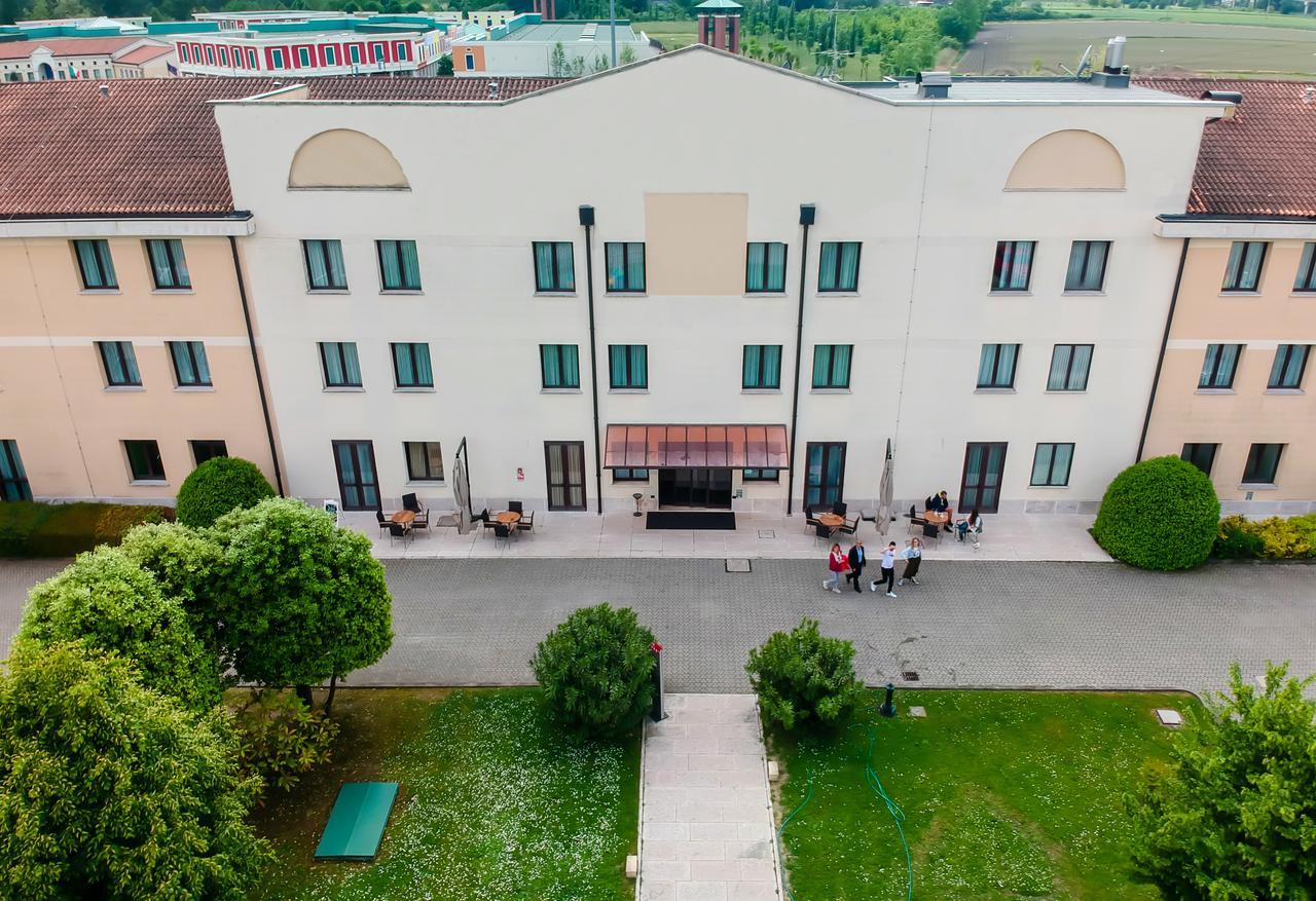 Una Hotels Occhiobello Exterior photo